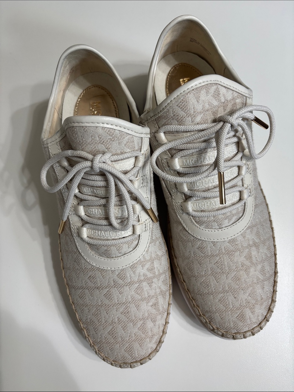 Michael Kors - Ivory Sneaker - Minimal Casual Style